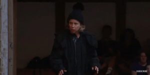 الحظر يحول هاملت إلى فتاة على مسرح شكسبير! الحظر يحول هاملت لفتاة ................................ على مسرح شكسبير!