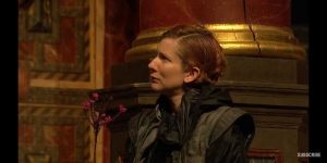 الحظر يحول هاملت إلى فتاة على مسرح شكسبير! الحظر يحول هاملت لفتاة ................................ على مسرح شكسبير!