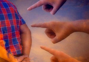 عن شقة حمو بيكا .. متى ترعرع في وادينا الطيب كل هذا القدر من الحقد؟ حمو بيكا