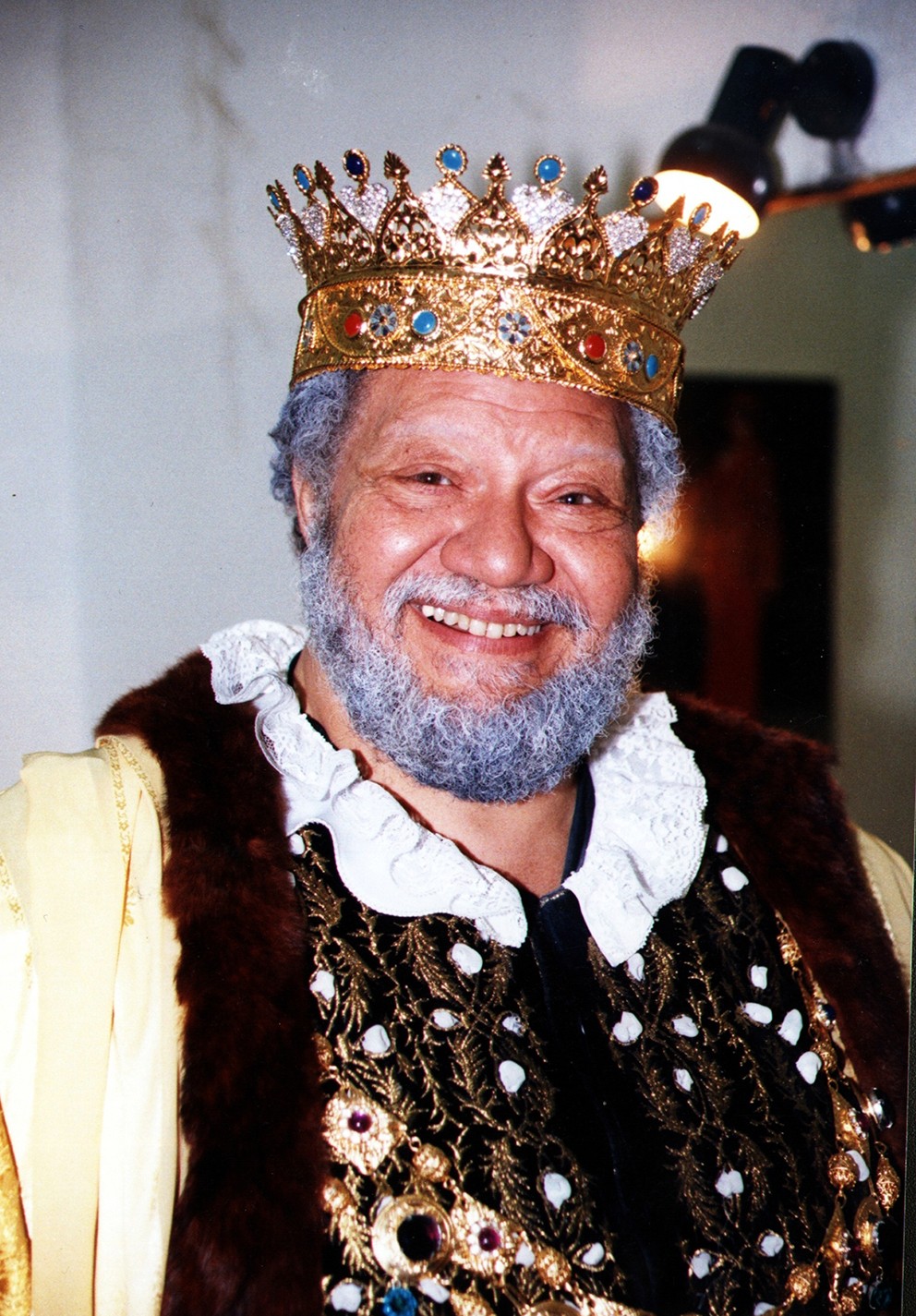 يحيى الفخراني الملك لير سنة 2001