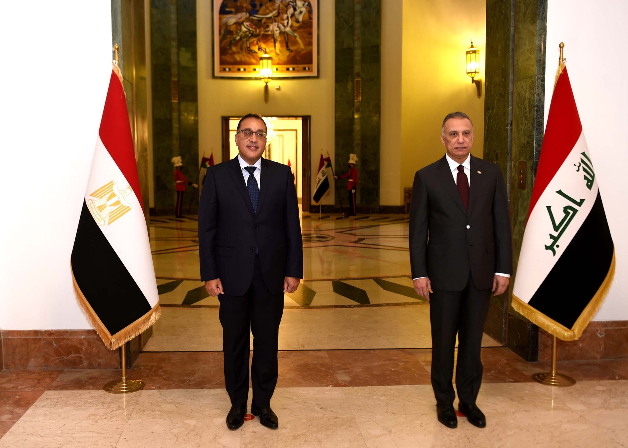 استقبال رسمى لرئيس الوزراء بمقر مجلس الوزراء العراقى