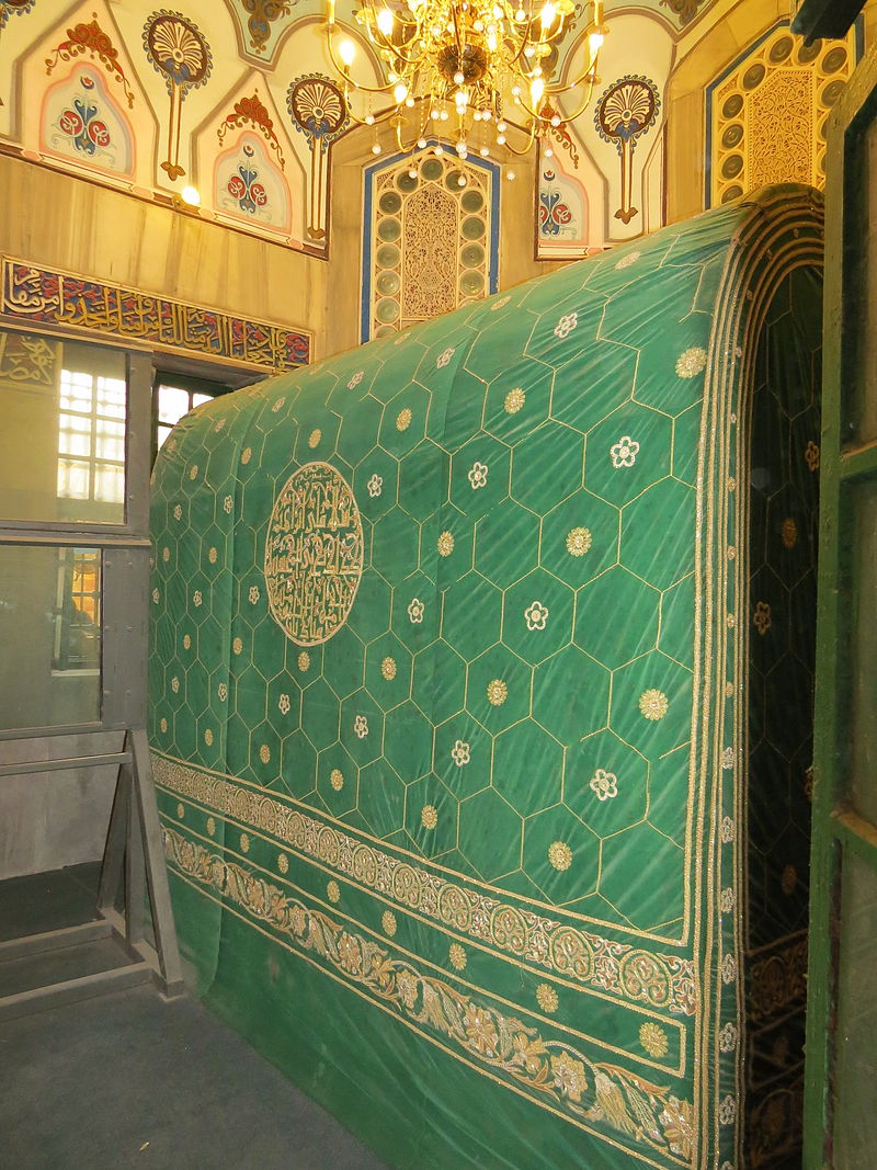قبر النبي إبراهيم في المسجد الإبراهيمي في مدينة الخليل.