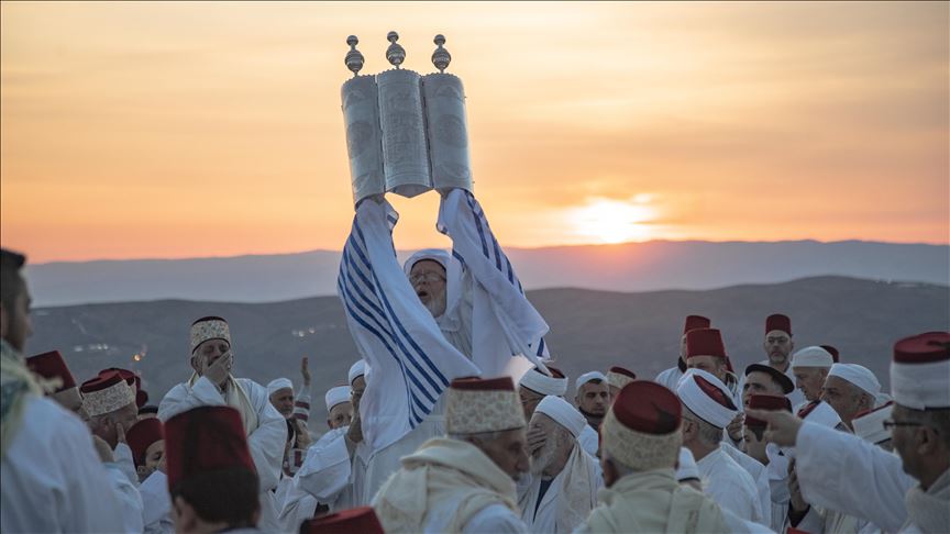 اليهود على جبل جرزيم