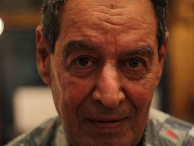 “بعد سنوات من النشاز”…هل يعود محمد منير إلى الفن الحقيقي مرة أخرى بـ “زوق”؟ مجدي نجيب