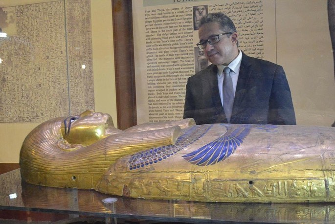 لماذا لم ينهض ملوك مصر من توابيتهم فى الموكب الملكى؟ خالد عناني وزير الأثار