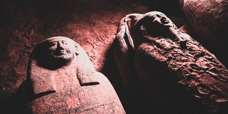لماذا لم ينهض ملوك مصر من توابيتهم فى الموكب الملكى؟ الموكب