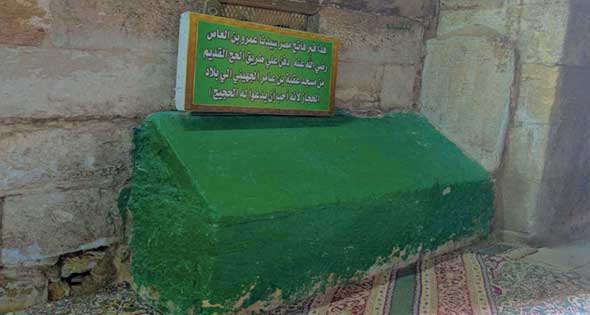 قراءة تحليلية لـ كتاب الحق المبين في الرد على من تلاعب بالدين (6) وقائع مناظرة بن عباس للخوارج قبر عمرو بن العاص - صاحب اقتراح رفع المصاحف على أسنة الرماح