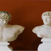 الامبراطور هادريان وأنطونيوس