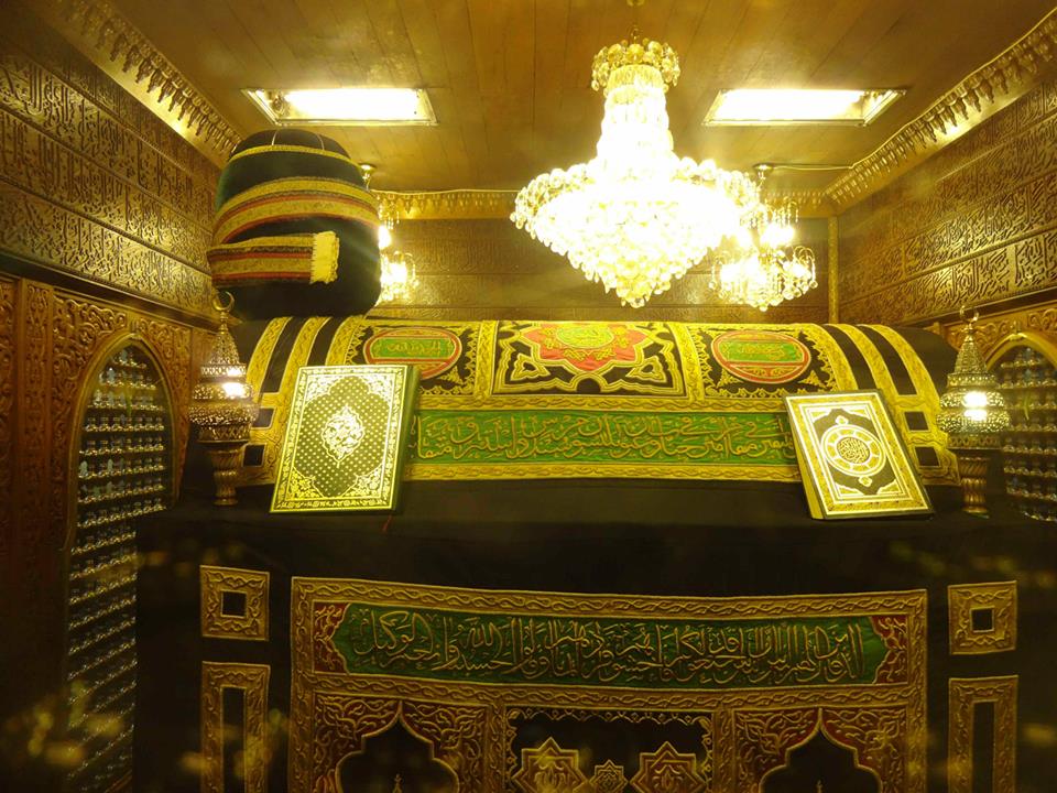  ضريح رأس الحسين في القاهرة