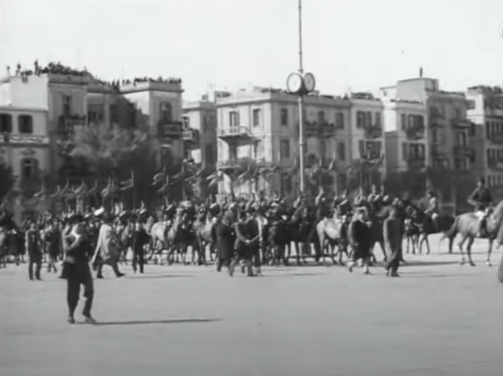 شوارع القاهرة في الثلاثينيات