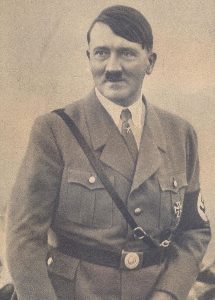 هتلر سنة 1933 م