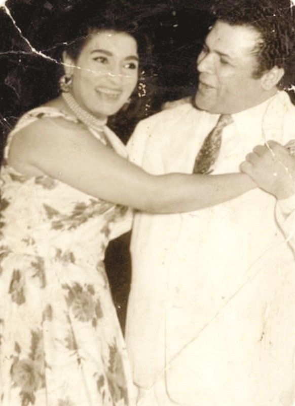 علي إسماعيل وزوجته نبيلة قنديل