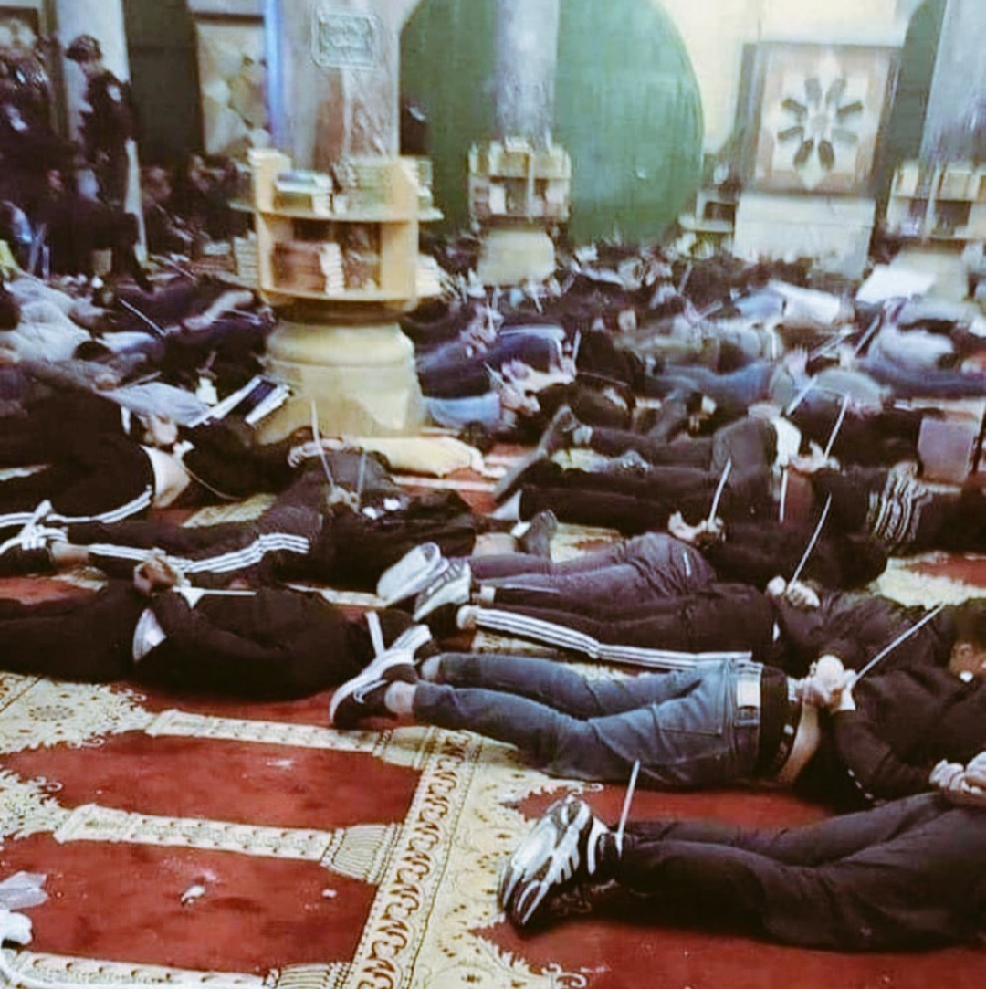 المعتكفون في المسجد الأقصى