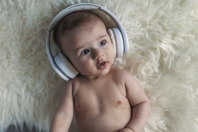 الاستماع للموسيقى