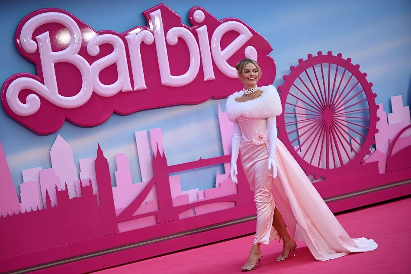 فيلم Barbie .. استخدام الخيال لإيصال رسائل غامضة