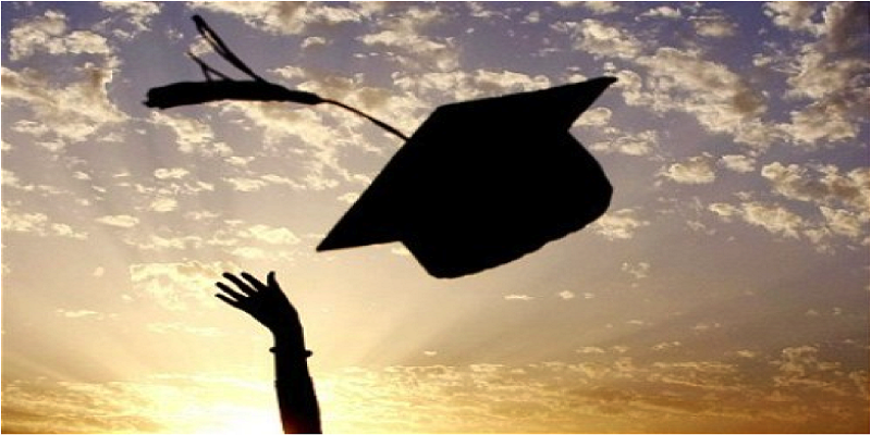 كعروس تفرح بزفافها.. عن سعادتي يوم تخرجي حفلة التخرج