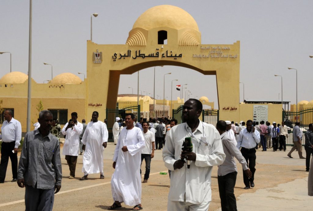 نزوح السودانيين إلى مصر بعد الأزمة الأخيرة في السودان