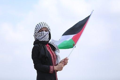 صورة أرشيفية لنساء فلسطين