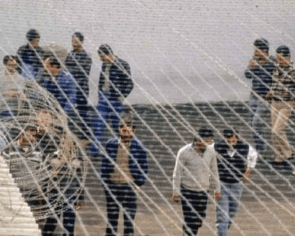 معتقلين فلسطينيين داخل سجون الاحتلال