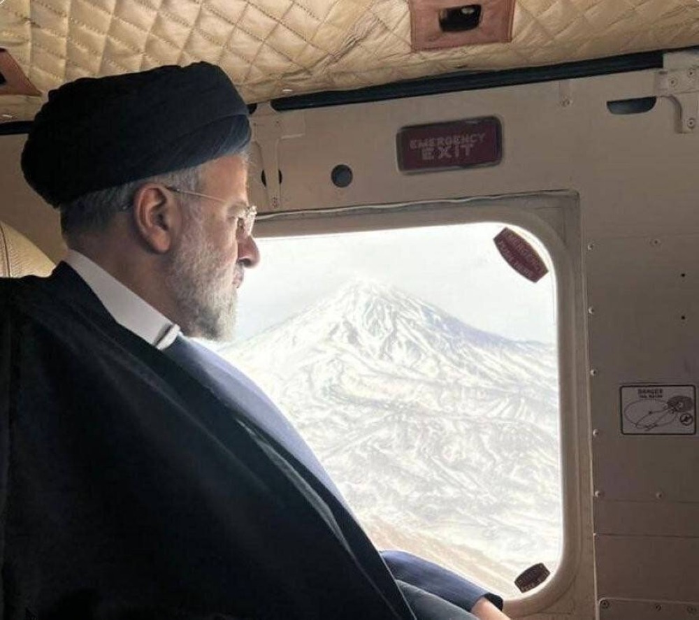 لغز اختفاء طائرة الرئيس الإيراني 