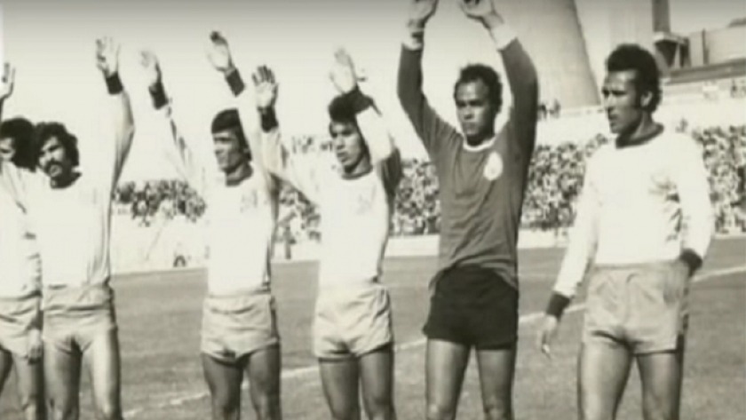 جانب من مباراة المحلة والطيران في الدوري المصري موسم 1973/1974